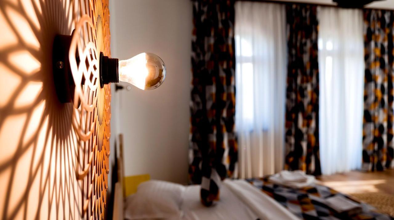 Bed and Breakfast Conacul Olarilor Baia de Fier Exterior foto