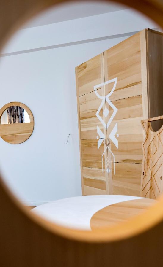 Bed and Breakfast Conacul Olarilor Baia de Fier Exterior foto