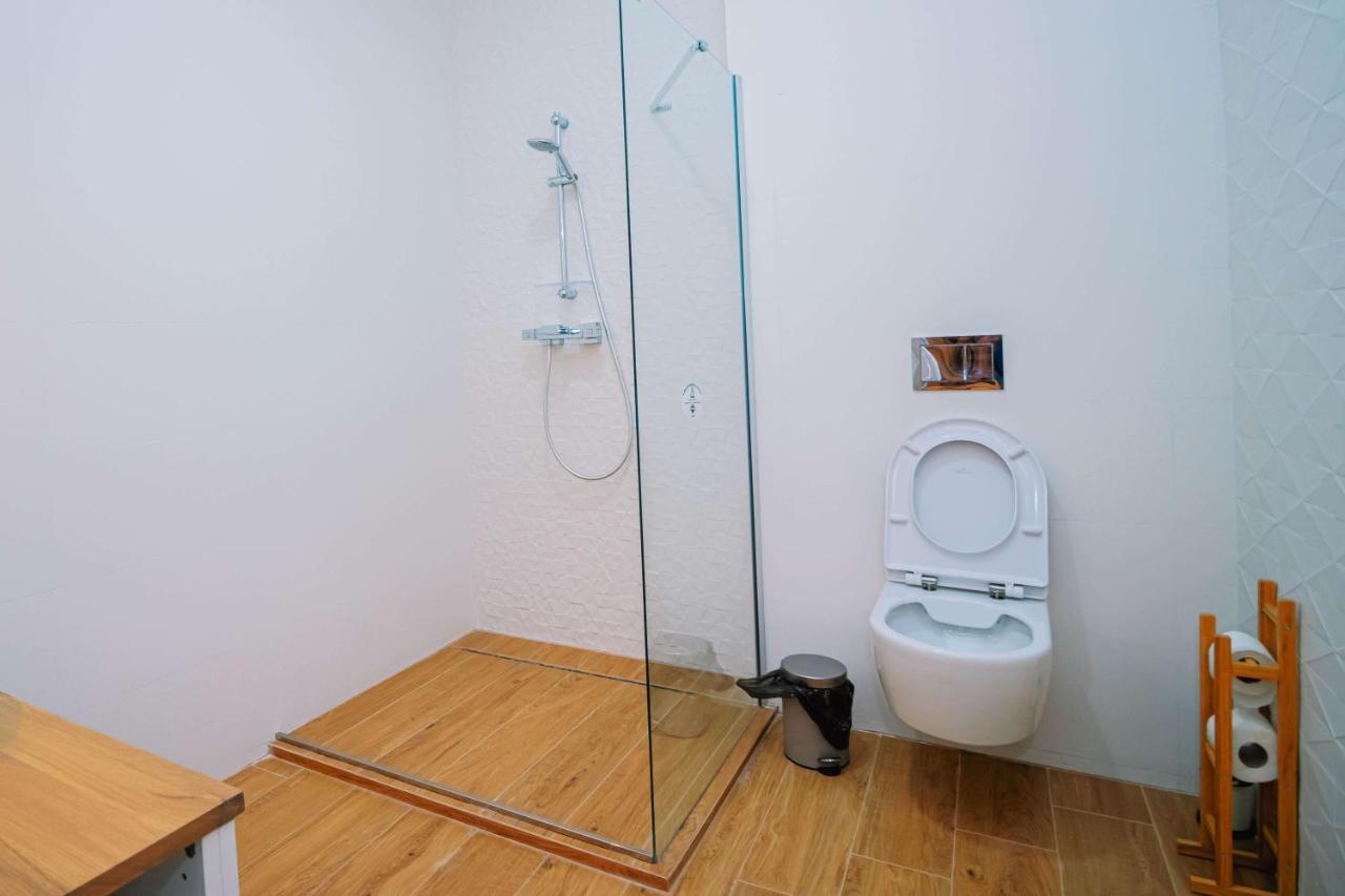Bed and Breakfast Conacul Olarilor Baia de Fier Exterior foto
